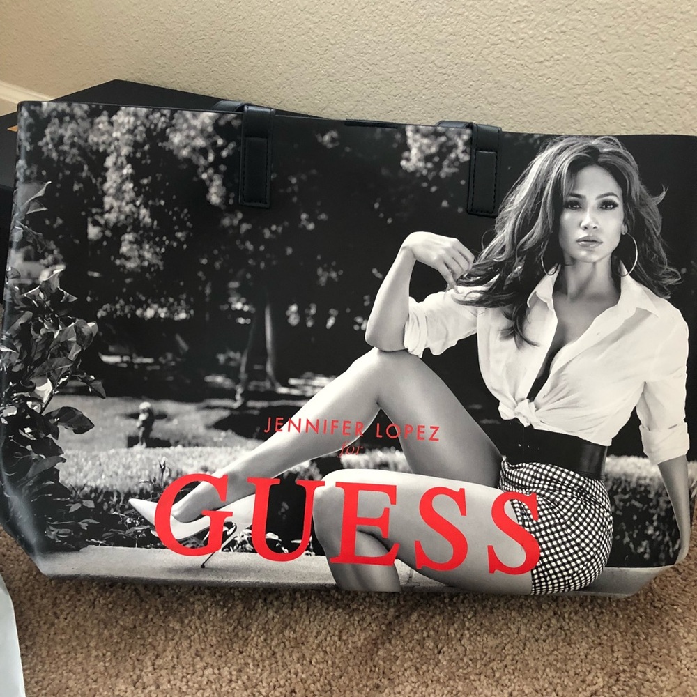 Jennifer Lopez Guess bag